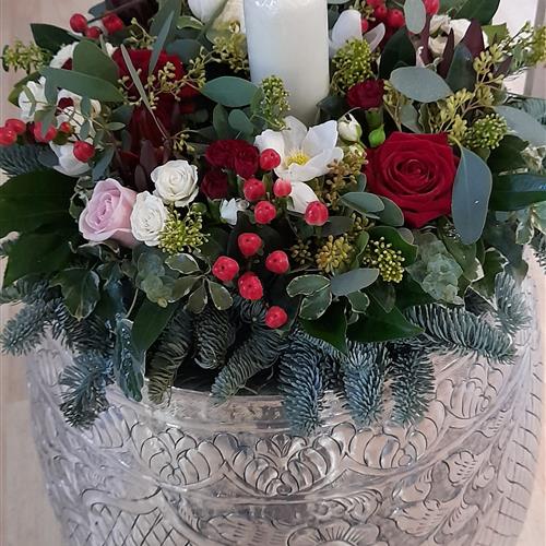A Winters Tale Festive Candle Ring with Chapel Candle