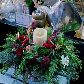 A December to Remember Table Centre